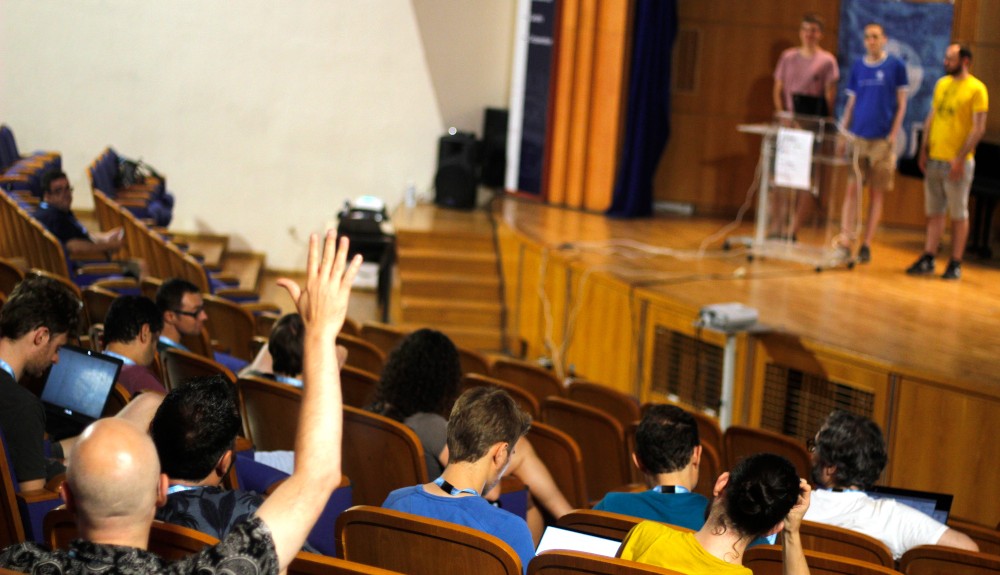 Audience member asks a question at Akademy 2023